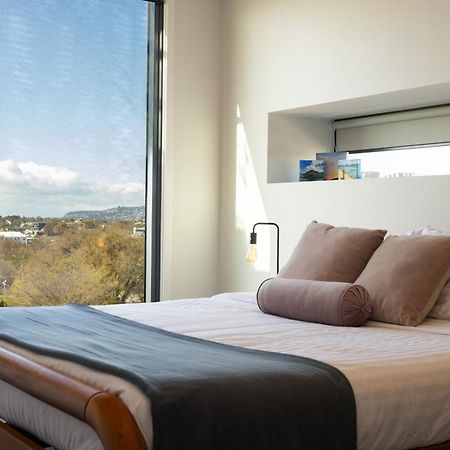 Luxury 2 Bedroom Cbd Apartment With Free Parking Christchurch Eksteriør billede