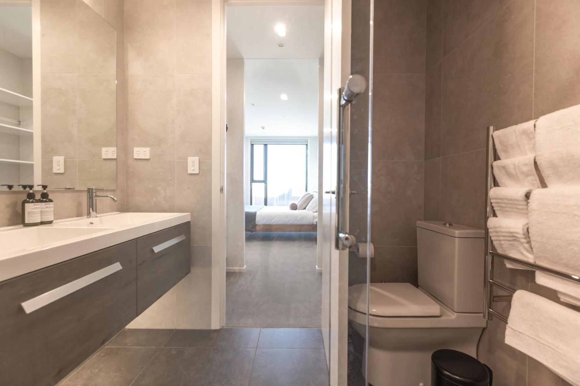 Luxury 2 Bedroom Cbd Apartment With Free Parking Christchurch Eksteriør billede